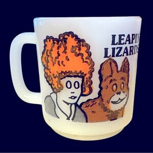 Vintage LITTLE ORPHAN ANNIE MILK GLASS MUG Glasbak